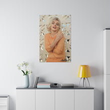 Load image into Gallery viewer, Marilyn Monroe Main Squeeze Canvas Print