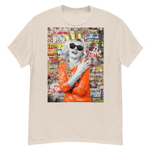 Load image into Gallery viewer, Marilyn Monroe In The News Men's heavyweight tee