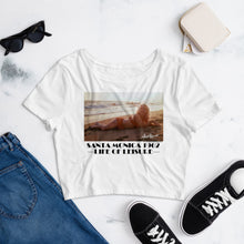 Load image into Gallery viewer, Marilyn Monroe &quot;Santa Monica 1962 Life of Leisure&quot; Crop Tee
